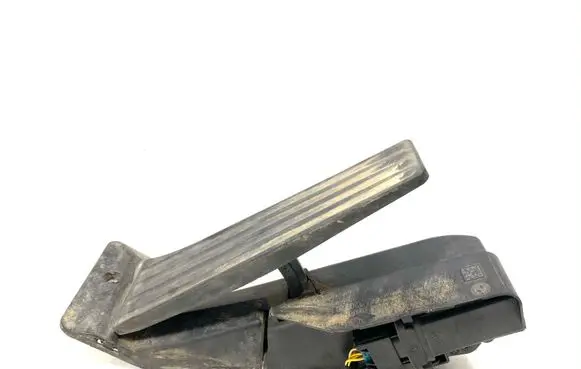 BMW X1 E84 Accelerator throttle pedal 6793742 679374201 6PV00937920