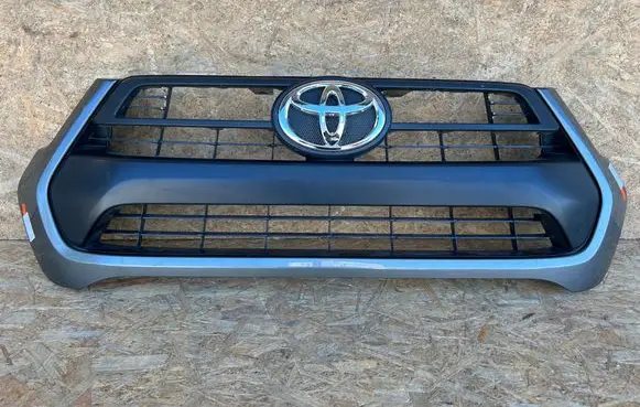 Front bumper upper radiator grill