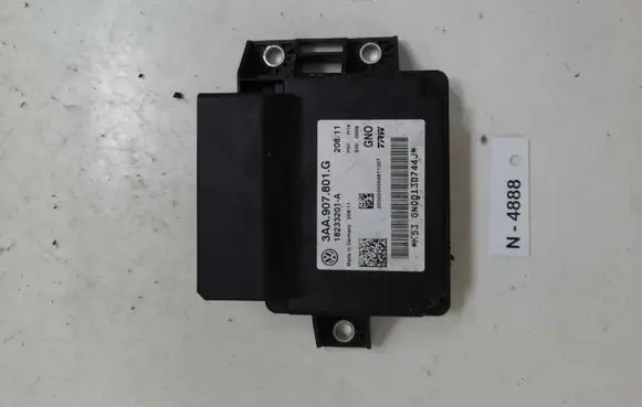 Volkswagen PASSAT B7 Hand brake control module 3AA907801G