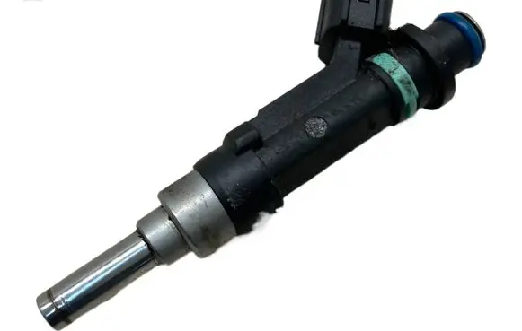 Toyota Yaris Fuel injector OYT26031 23250-47090 0280158394