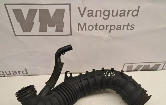 Hyundai i40 Turbo air intake inlet pipe/hose 281403Z301