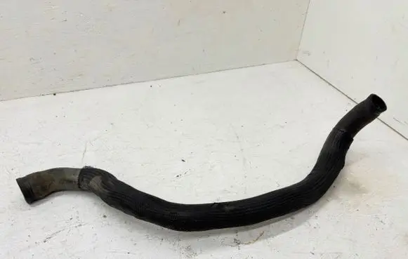 Volvo V70 Engine coolant pipe/hose