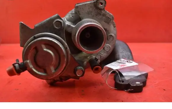 Nissan Pulsar Turbo system vacuum part 144108762R