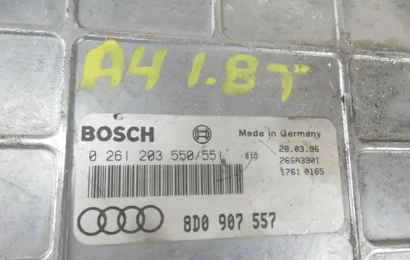 Audi A4 S4 B5 8D Engine control unit/module 8D0907557 26SA3901 0261203550