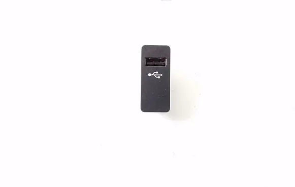 BMW 2 F45 USB socket connector 6820397