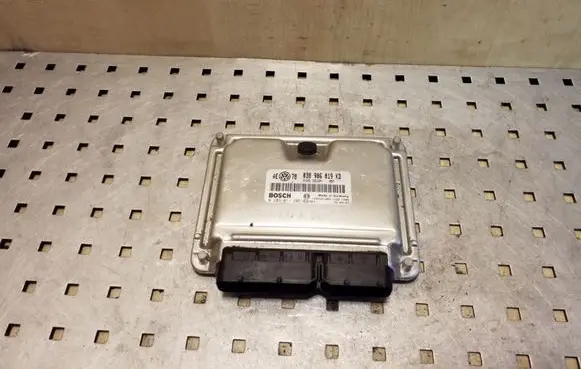 Volkswagen PASSAT B5.5 Engine control unit/module 038906019KD 0281011205