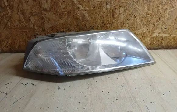 Skoda Octavia Mk2 (1Z) Headlight/headlamp 