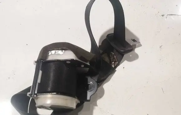 Mazda 6 Middle seatbelt (rear) 