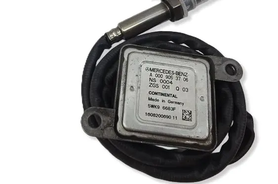Mercedes-Benz C W205 Lambda probe sensor A0009053706 1609140058 5WK96683F