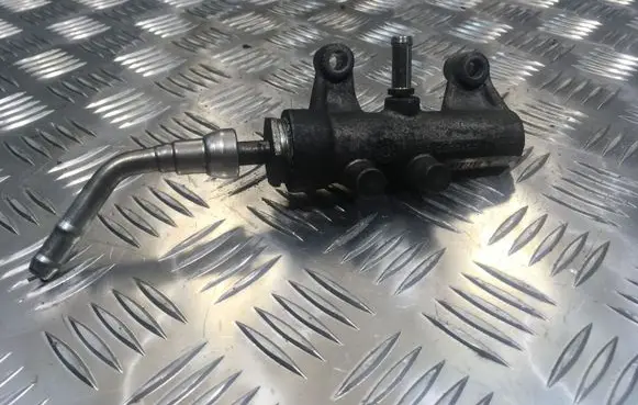 Opel Vectra C Fuel pressure regulator 55203803