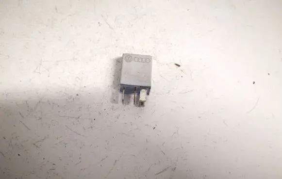 Volkswagen Touran I Other relay 1k0951253 0332011100