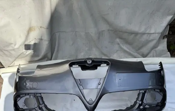 Alfa Romeo Giulietta Front bumper