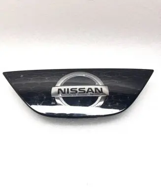 Nissan Qashqai Manufacturer badge logo/emblem 628906MD0A