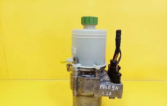 Volkswagen Polo IV 9N3 Power steering pump 6Q0423155L 6Q043371A