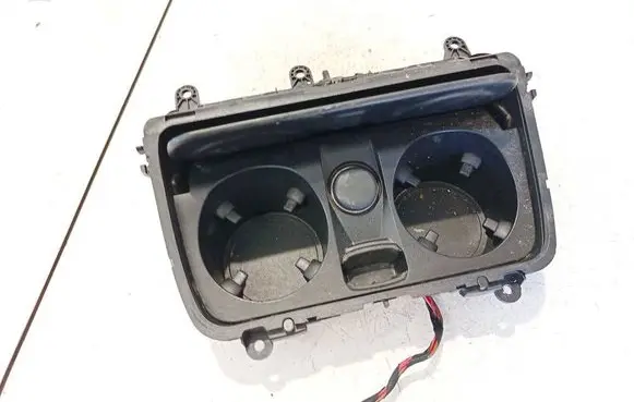 BMW 5 GT F07 Cup holder 928361105 32401001