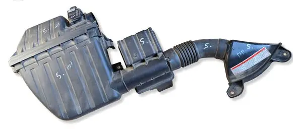 Suzuki Ignis Air filter box 1370086G00 1387086G00 1376586G00