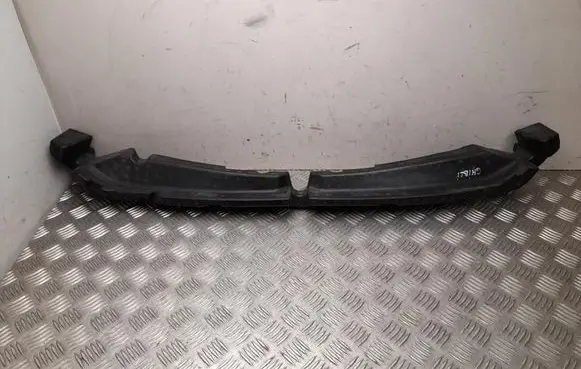 Maserati Ghibli Front bumper mounting bracket 670101006