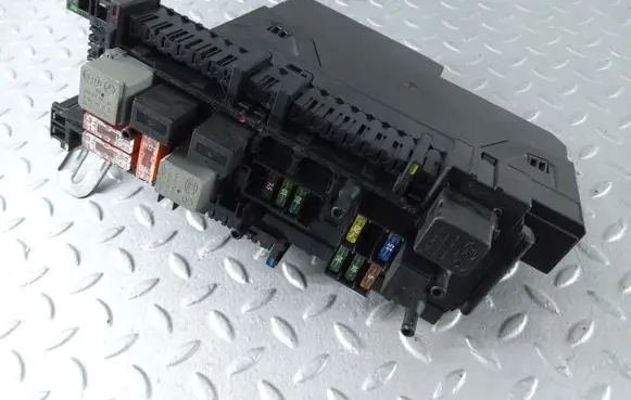 Mercedes-Benz E W212 Fuse box set A2129000204 A2125453032 A2129022702