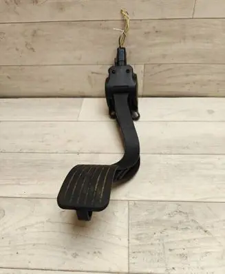Citroen C4 I Picasso Accelerator throttle pedal 9654725380