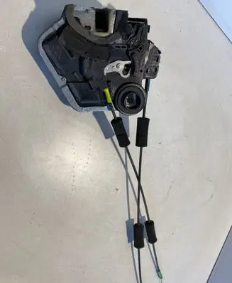 Lexus RX 330 - 350 - 400H Rear door lock 5K1614