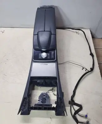 Mercedes-Benz E C207 W207 Center console A2076804250 105805702C