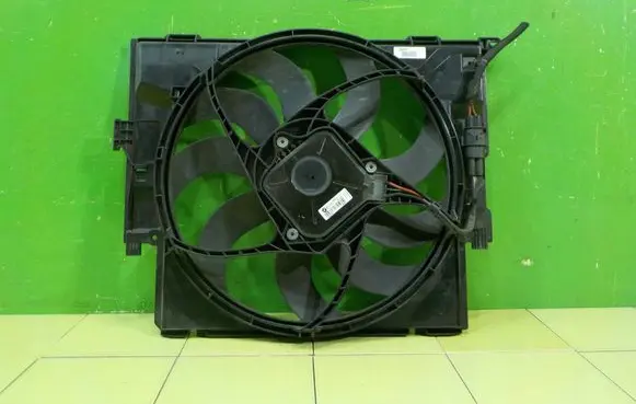 BMW 1 F20 F21 Fan set 15272311