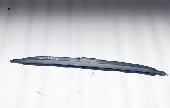 BMW 8 E31 Windshield/front glass wiper blade 61610134601
