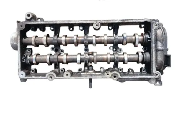Volkswagen PASSAT B8 Camshaft 04L103292F 04L103308C
