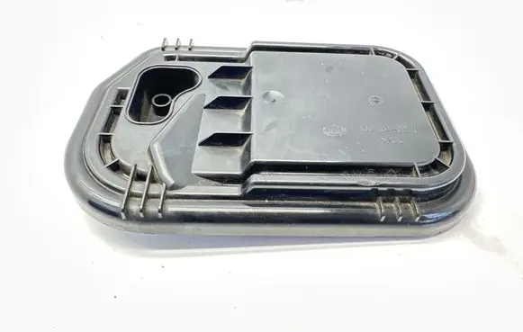 Audi A6 S6 C6 4F Headlight/headlamp dust cover 16016400 16016400R