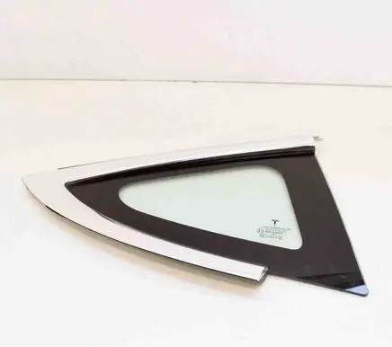 Tesla Model 3 Rear side window 108070600 E000214