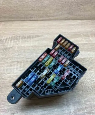 Audi A4 S4 B7 8E 8H Fuse box set 29080504097 4353074