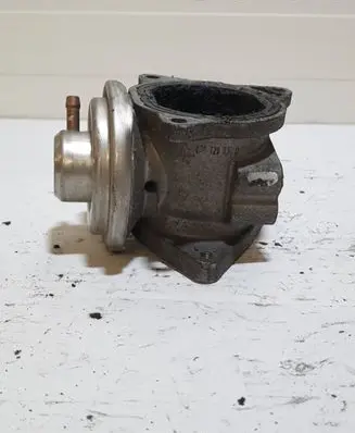 Skoda Octavia Mk2 (1Z) EGR valve 038131501AN 270820037 038129637D
