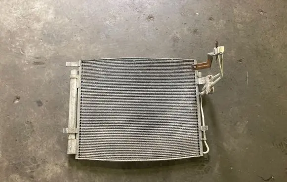 KIA Sorento A/C cooling radiator (condenser)