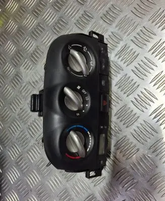 Toyota RAV 4 (XA20) Climate control unit 5590042200