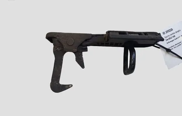 Volkswagen Golf V Engine bonnet/hood lock/catch 1K0823480