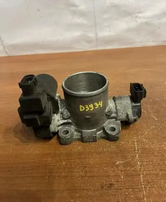 Toyota RAV 4 (XA30) Throttle valve 1923002010 D3934