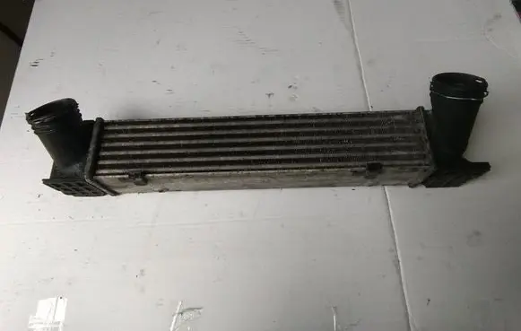 BMW 1 E81 E87 Intercooler radiator 3213329 3093796