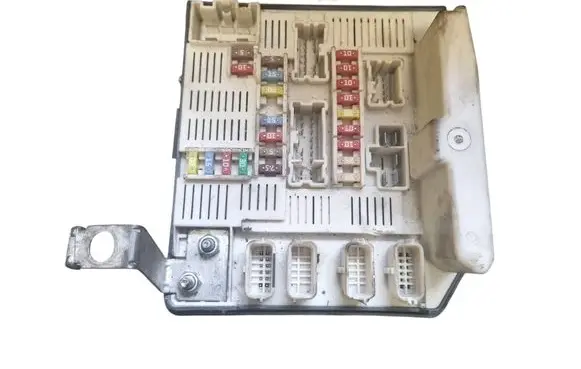 Renault Scenic II - Grand scenic II Fuse module 8200455424