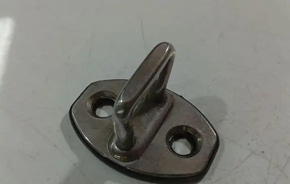 Volkswagen PASSAT B6 Front door lock loop/hook striker 3C0837033B