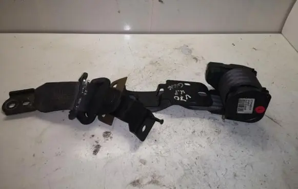 Volvo V70 Front seatbelt 570653600 A12317