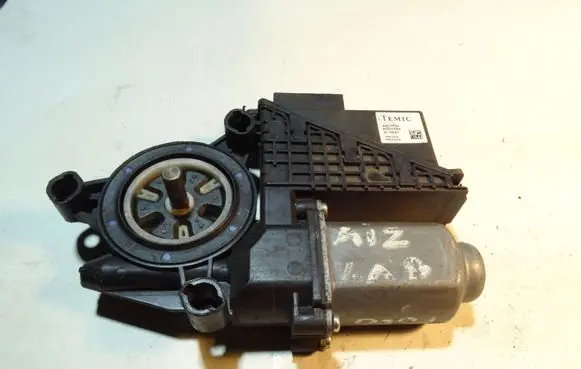 Volkswagen Polo IV 9N3 Rear door window regulator motor 6Y0959812