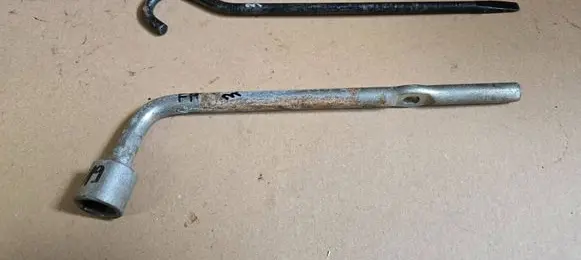 Suzuki Ignis Wheel nut wrench 0981600169 0982700004