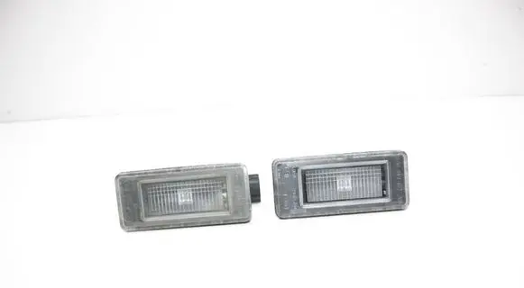 Nissan Altima Number plate light 265108990E