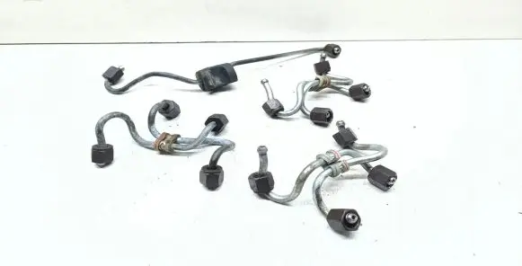 Fuel injector supply line/pipe