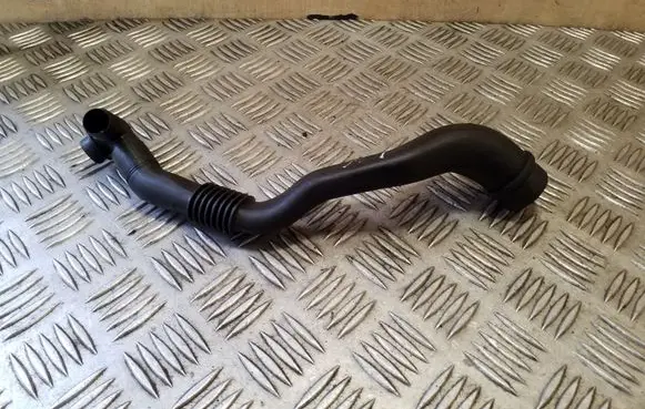 Audi A6 S6 C4 4A Breather/breather pipe/hose 06B103217AB