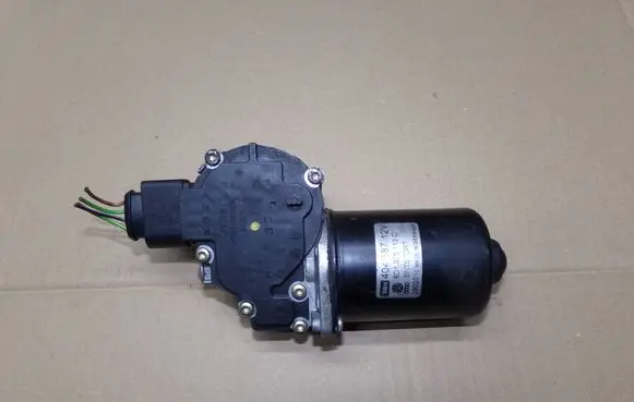 Audi A6 S6 C5 4B Front wiper linkage and motor 8D1955113C