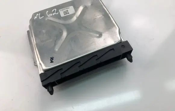 Volvo S70 V70 V70 XC Engine control unit/module ECU 30684877A