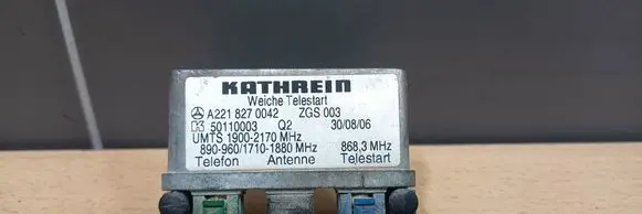 Mercedes-Benz R W251 Aerial antenna amplifier A2218270042 50110003