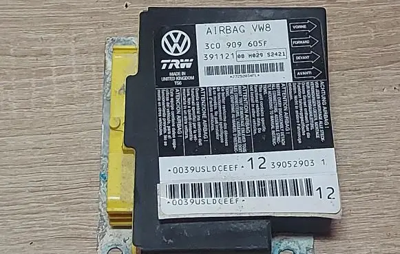 Volkswagen PASSAT B6 Airbag control unit/module 3C0909605F
