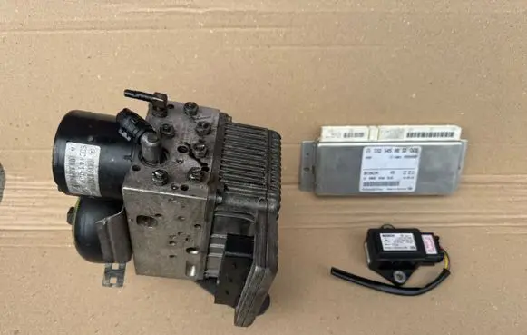 Mercedes-Benz E W211 ABS Pump A0054319712 0265250111 0325456632